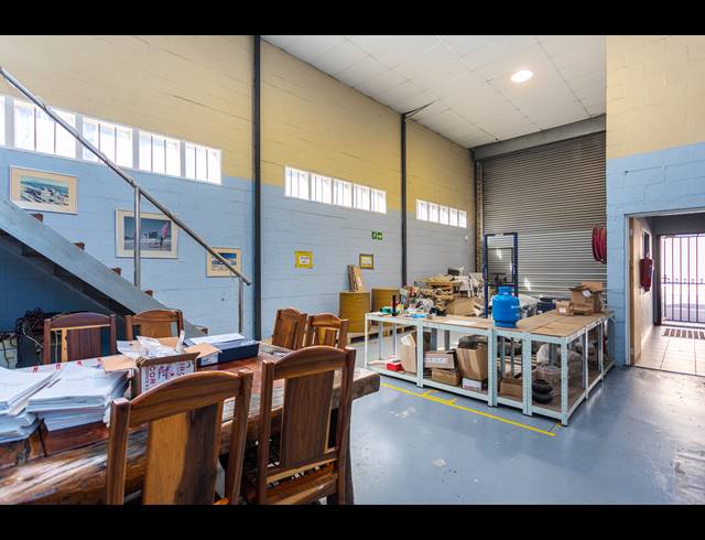 398M² BUILDING FOR SALE IN MARCONI BEAM INDUSTRIA